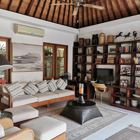 Villa Aliya Sanur エクステリア 写真